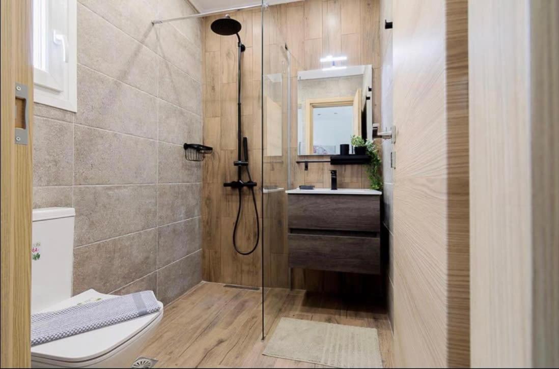 4 Bedroom Penthouse In Center Of Apartment Athens